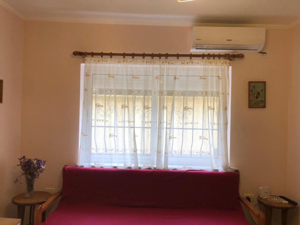 Itan'S Apartment-Lovely Guest Apartment In Center Tirana Exterior photo