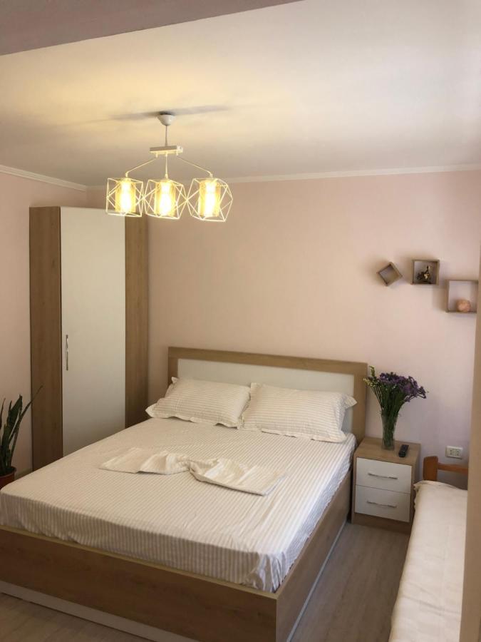 Itan'S Apartment-Lovely Guest Apartment In Center Tirana Exterior photo